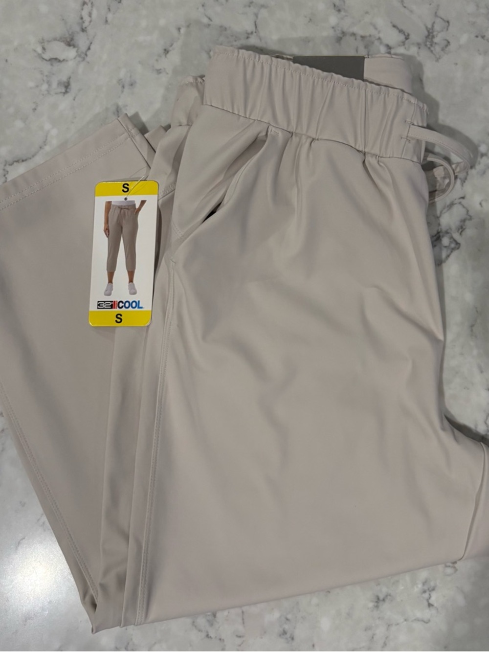 NWT 32 Degrees Women’s Small
Cool Drawstring Capris - Cream color - Picture 5 of 8